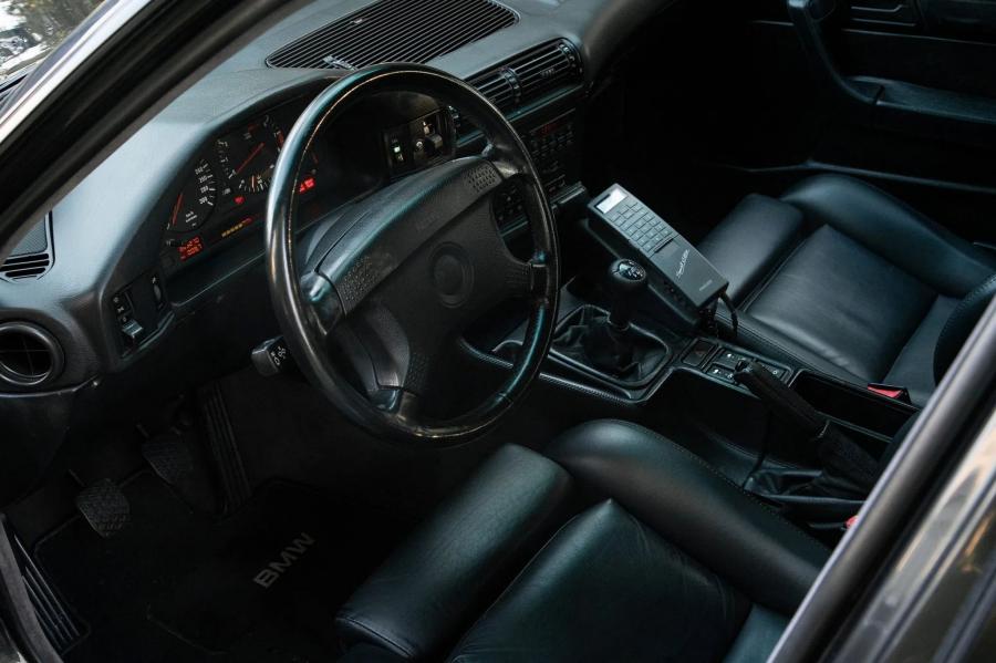 Интерьер BMW M5 Touring (E34) 1992 года  (EU) (фото 52 из 94)